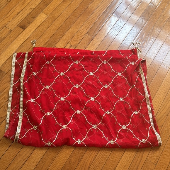 Elegant Red Embroidered Dress - Picture 12 of 14